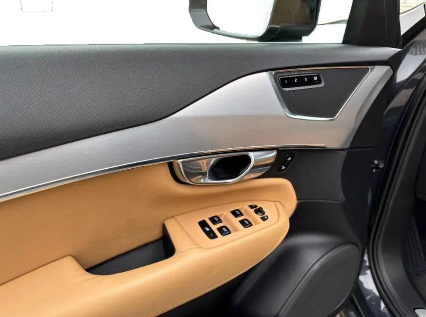 Volvo XC90 T8 Twin Engine 7 places – Inscription Image 6